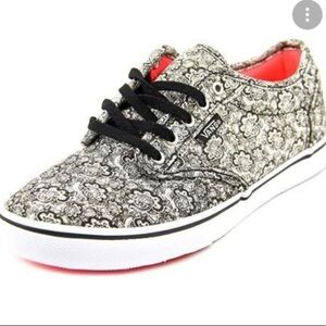 Vans Atwood low top‎ skate shoes size 9